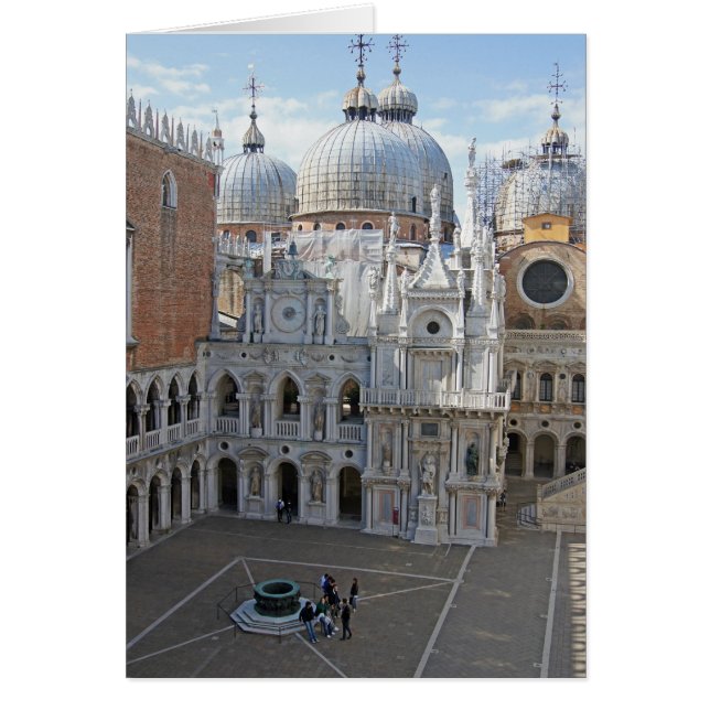 Patio del Palacio del Doge (Frente)