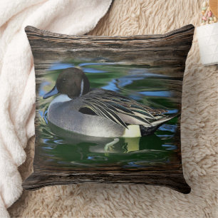 Pato En El Cojín decorativo Del Lago
