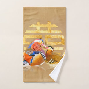 Patos de mandarín y símbolo de doble felicidad