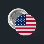 Patriótico del botón de bandera de EE.UU.<br><div class="desc">Botones de la bandera de Estados Unidos - Estados Unidos de América - Bandera Americana - Patriótica - Día de la Independencia - 4 de julio - Personalizable - Elegir / Añadir su texto único / color / imagen - Hacer su regalo especial de botón - Redimensionar y mover o...</div>
