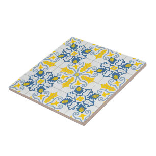 Patrón de azulejos azules y amarillos en portugués