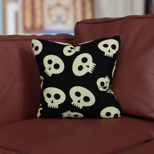 Patrón de cráneo de corte Cojín decorativo negro (A cute black and cream skull pattern pillow for your Halloween home)