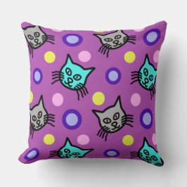 Patrón de gatos pequeños en Cojín decorativo viole