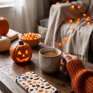 Patrón de Halloween con fantasmas y calabazas lind