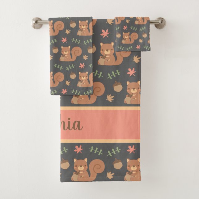 Patrón de hojas de otoño de bellota de ardilla lin (In situ)