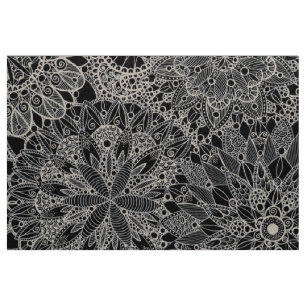 Patrón de Mandala en Tela Negra