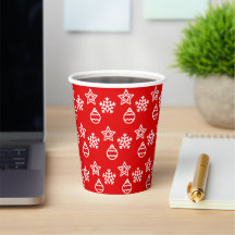 Patrón de Navidad en vasos de papel rojos