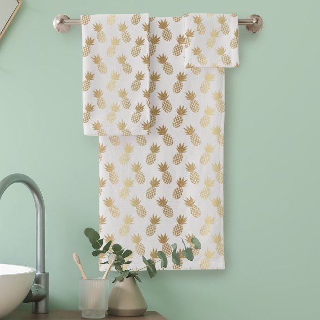 Patrón de piña dorada (Faux Gold Pineapple Pattern Bath Towel Set)
