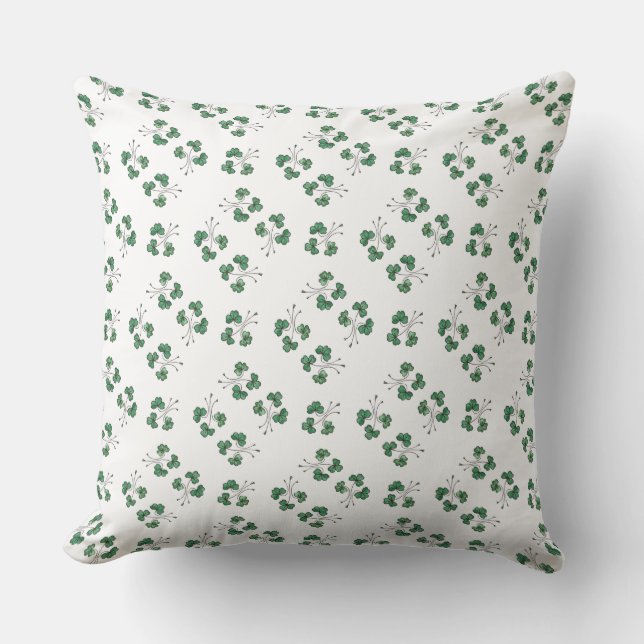 Patrón de Shamrock verde sobre almohada blanca o c (Anverso)