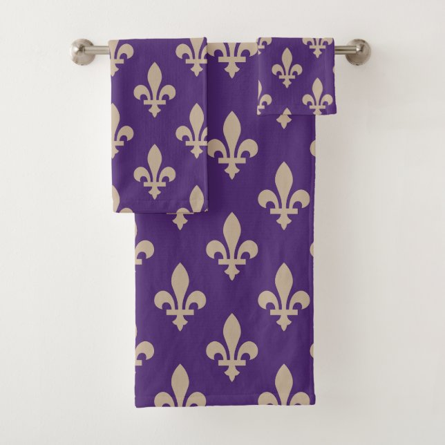 Patrón Fleur de Lis, crema francesa real en morado (In situ)