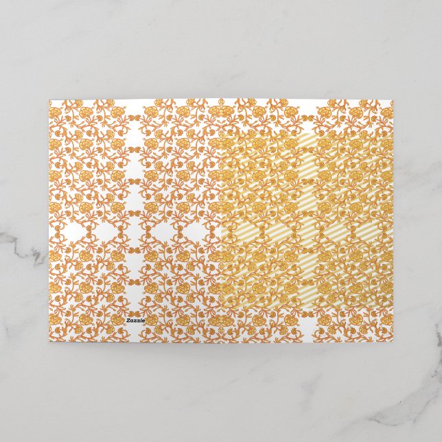 Patrón floral simétrico con motivos naranjas (Distribución Exterior )
