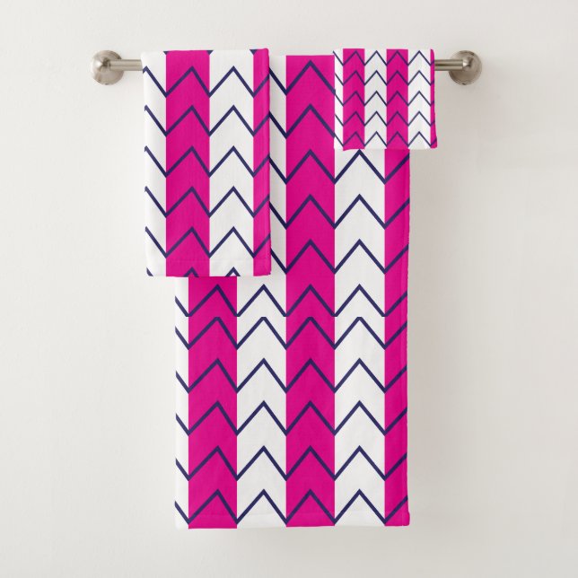 Patrón geométrico de franja Chevron rosa y blanco (In situ)