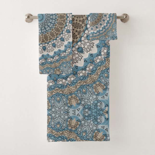 Patrón geométrico intrincado de azul y tan manala (In situ)