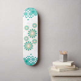 Patrón geométrico islámico en el patineta turquesa