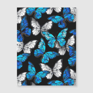 Patrón oscuro sin costuras con mariposas azules Mo