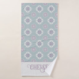 Patrón simétrico de flores rosadas con mosaico en