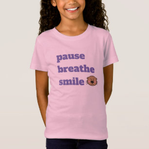 Pausar respirar sonrisa chica camiseta