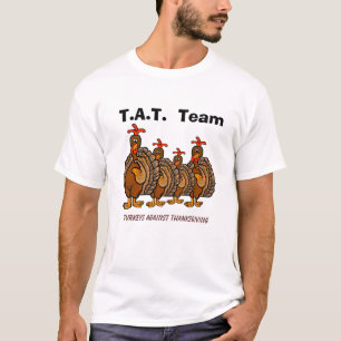 Pavos contra la camiseta divertida de la acción d