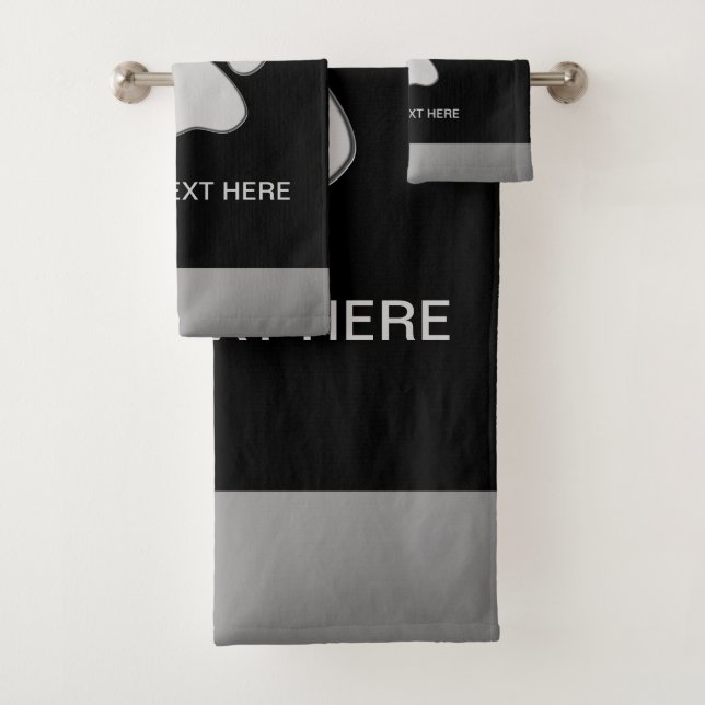 Paw de perro plateado sobre fondo negro (In situ)