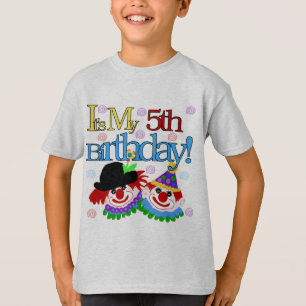 Payasos tontos con camisetas de cumpleaños 5 y reg