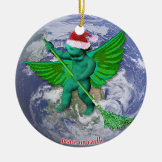 Paz verde del ángel en el ornamento del árbol de