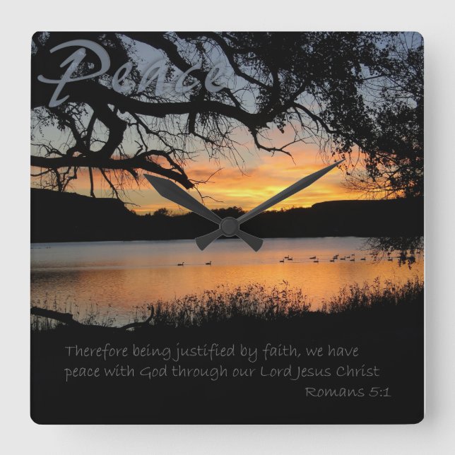 Peace Lake Sunset Romans 5:1 reloj de pared (Anverso)