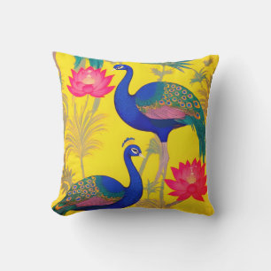 Peacock y almohada floral