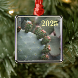 Pear Cactus con Buds Ornamento Metalizado