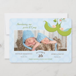 Peas en un niño gemelo de Pod con un anuncio de pa