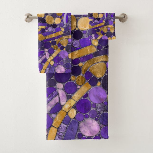 Pebbles Mosaic Art -Amethyy Gold (In situ)
