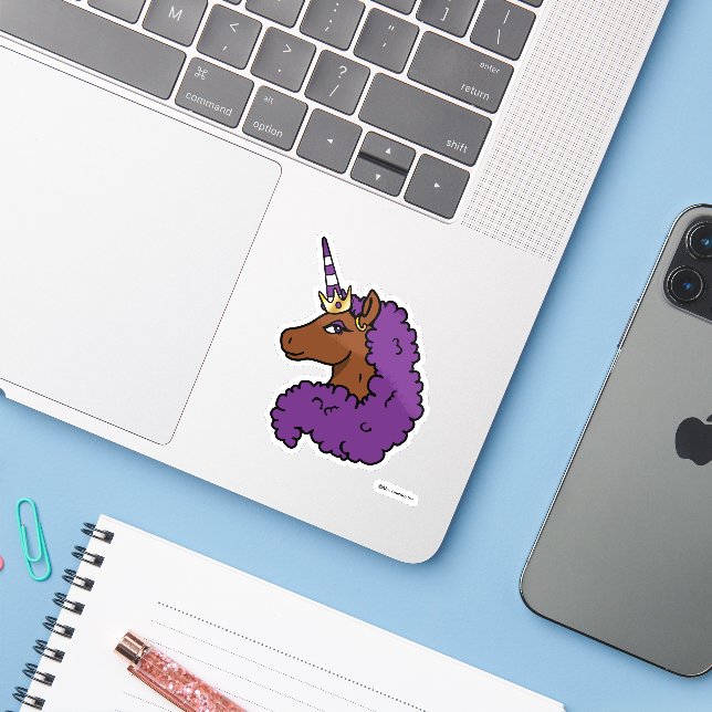 Pegatina Afro Unicornio púrpura (Ordenado portátil con iPhone)