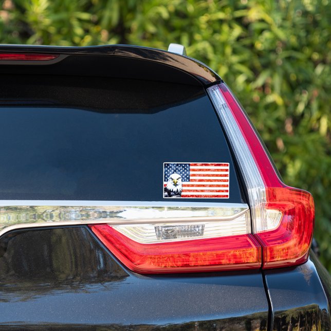 Pegatina Águila Rústica sobre la bandera estadounidense (Subido por el creador)