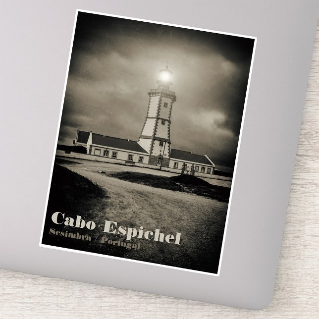 Pegatina Antiguo faro en una noche de tormenta (Old lighthouse on a storm night. sticker)