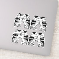 Arte de dibujo de líneas de búhos sabios negros