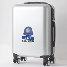 Casco de policía masculino del Reino Unido con nom