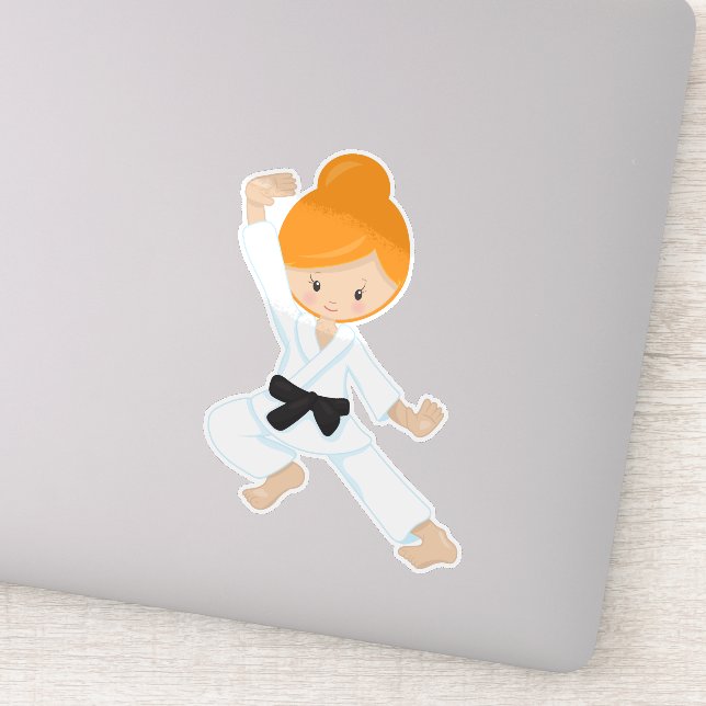 Pegatina Chica Karate, Chica Cute, pelo Naranja, cinturón n (Detalle)