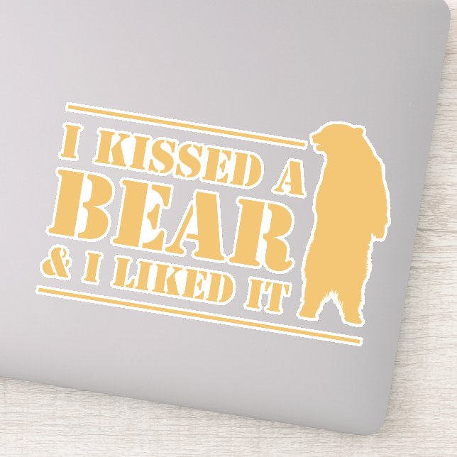 Pegatina Chiste de camping gracioso que besé un oso y me gu (Detalle)