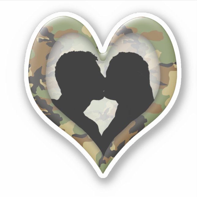 Pegatina Corazón de camuflaje con pareja besándose (Anverso)