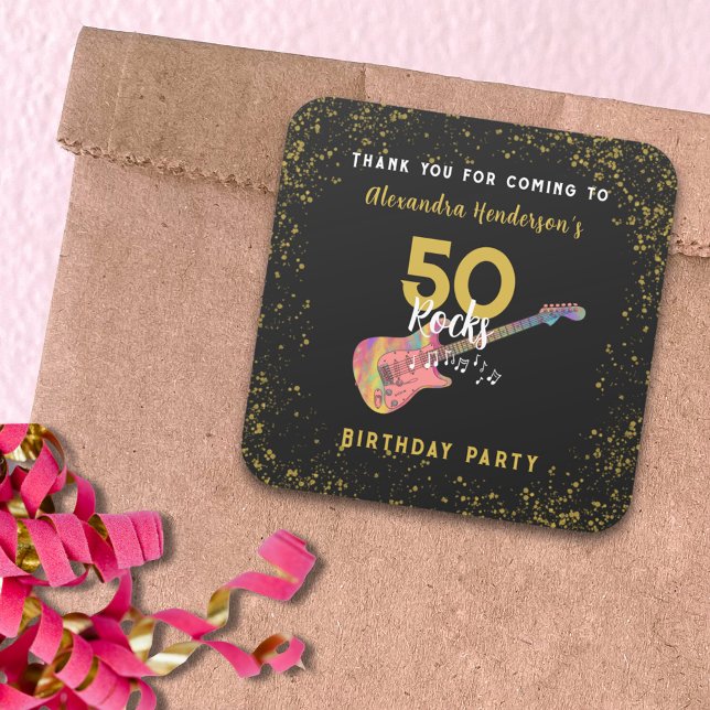 Pegatina Cuadrada 50 Rocks Guitarra Rosa 50 cumpleaños fiesta gracia (50 Rocks pink guitar black and gold glitter 50th birthday party thank you favor bag sticker)