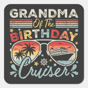 Pegatina Cuadrada Abuela de vacaciones en crucero por el cumpleaños
