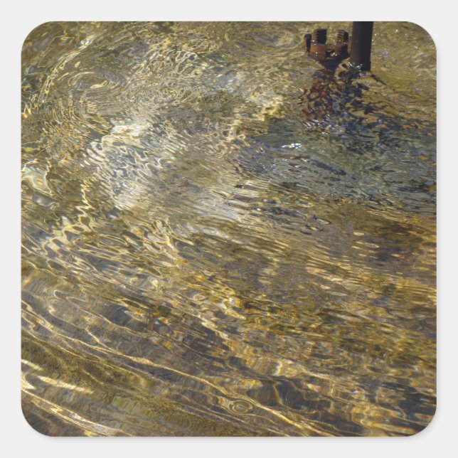 Pegatina Cuadrada Agua de la fuente dorada (Anverso)