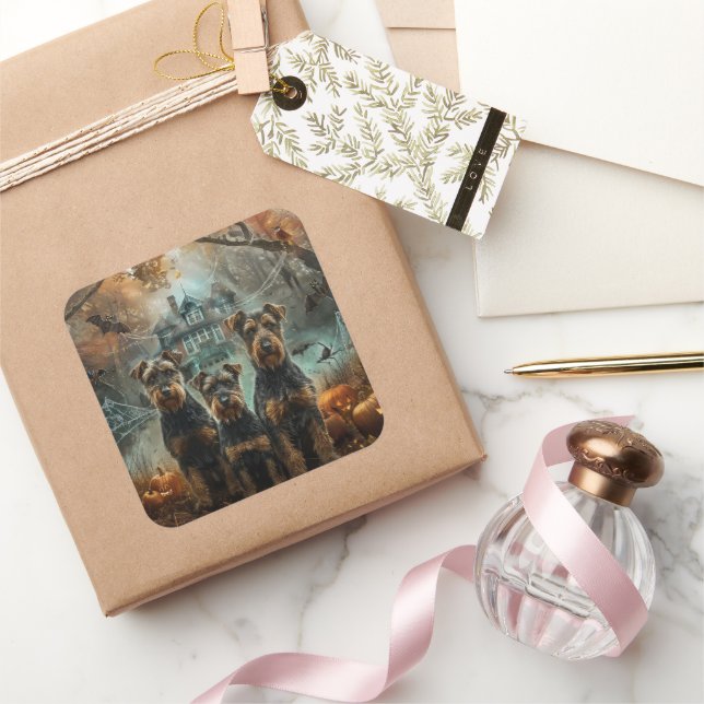 Pegatina Cuadrada Airedale Halloween Night Doggy Delight (Regalar)