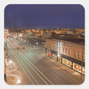 Pegatina Cuadrada Amanecer en la calle principal de Bismarck, Dakota