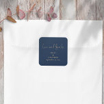 Pegatina Cuadrada Amor elegante gracias a Boda de oro de la Marina S<br><div class="desc">El Amor Elegante Gracias Boda De Oro De La Marina Script. Love & Gracias y Mr. & Mrs. se ha configurado en un estilo moderno de escritura a mano y se puede personalizar fácilmente con sus nombres y fecha de boda.</div>