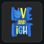 Pegatina Cuadrada Amor Y Luz Hanukkah Menorah Chanukah Hho Judío<br><div class="desc">Este es un gran regalo para tu familia,  amigos durante las vacaciones de Hanukkah. Estarán encantados de recibir este regalo de usted durante las vacaciones de Hanukkah.</div>