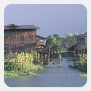 Pegatina Cuadrada Asia, Myanmar, Lago Inle. Un pueblo flotante en