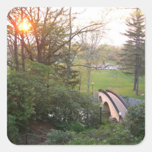 Pegatina Cuadrada Atardecer del Puente Arcoíris en Grove City Colleg