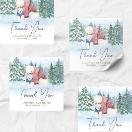 Pegatina Cuadrada Bebé de invierno hace frío fuera de Baby Shower