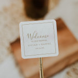 Pegatina Cuadrada Bienvenidos Bodas minimalistas de oro<br><div class="desc">Estos minimalistas pegatinas de bienvenida bodas de oro son perfectos para un simple boda. El moderno diseño romántico presenta una tipografía clásica en oro y blanco, acompañada de una caligrafía rústica y elegante con un estilo de letra a mano vintage. Personalizable de cualquier color. Mantenga el diseño simple y elegante,...</div>