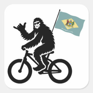 Pegatina Cuadrada Bigfoot en bicicleta bandera de Delaware